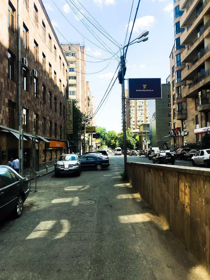 Comfortable Apartment In Center Erivan Exterior foto